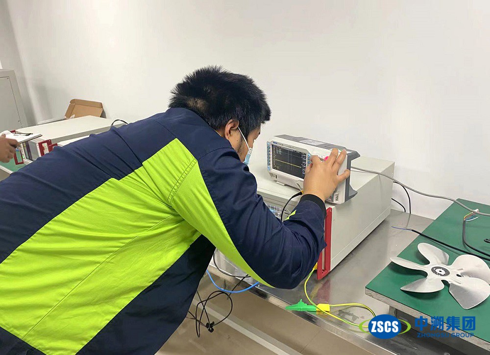 现场仪器校准检测工作展示